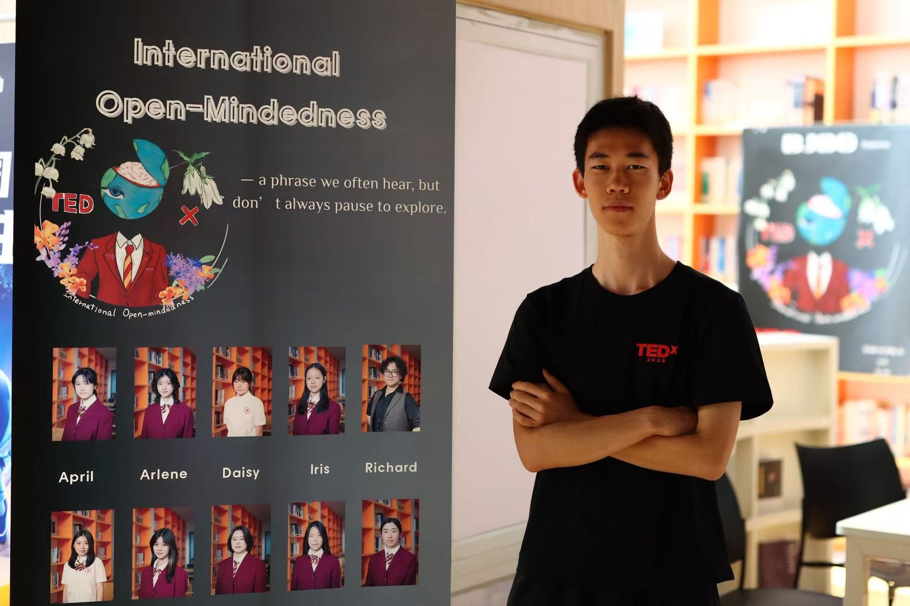 Tenne at an International Open-Minded event