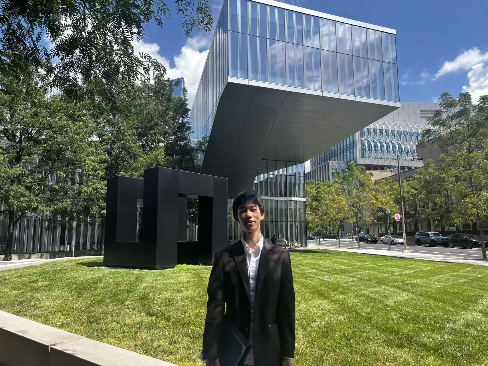 Tenne outside a Duke University building